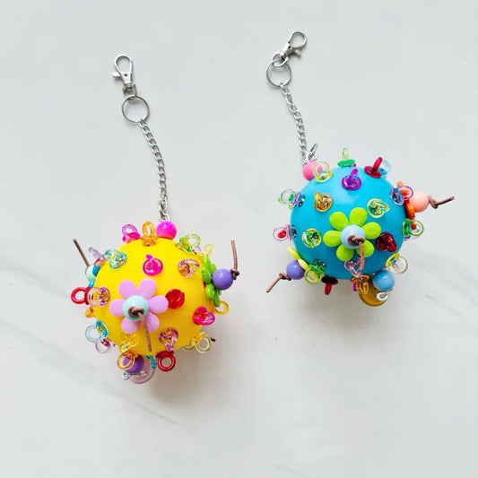 24x7cm Parrot Toy Plastic Ball Colourful Bird Bites Hanging Toy Handmade Bird Toys Organic Bird Cages Accessories
