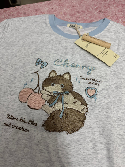 韓国ファッション かわいい動物シリーズTシャツ | 刺繍チェリーキャット - カワイイファッションアイテム