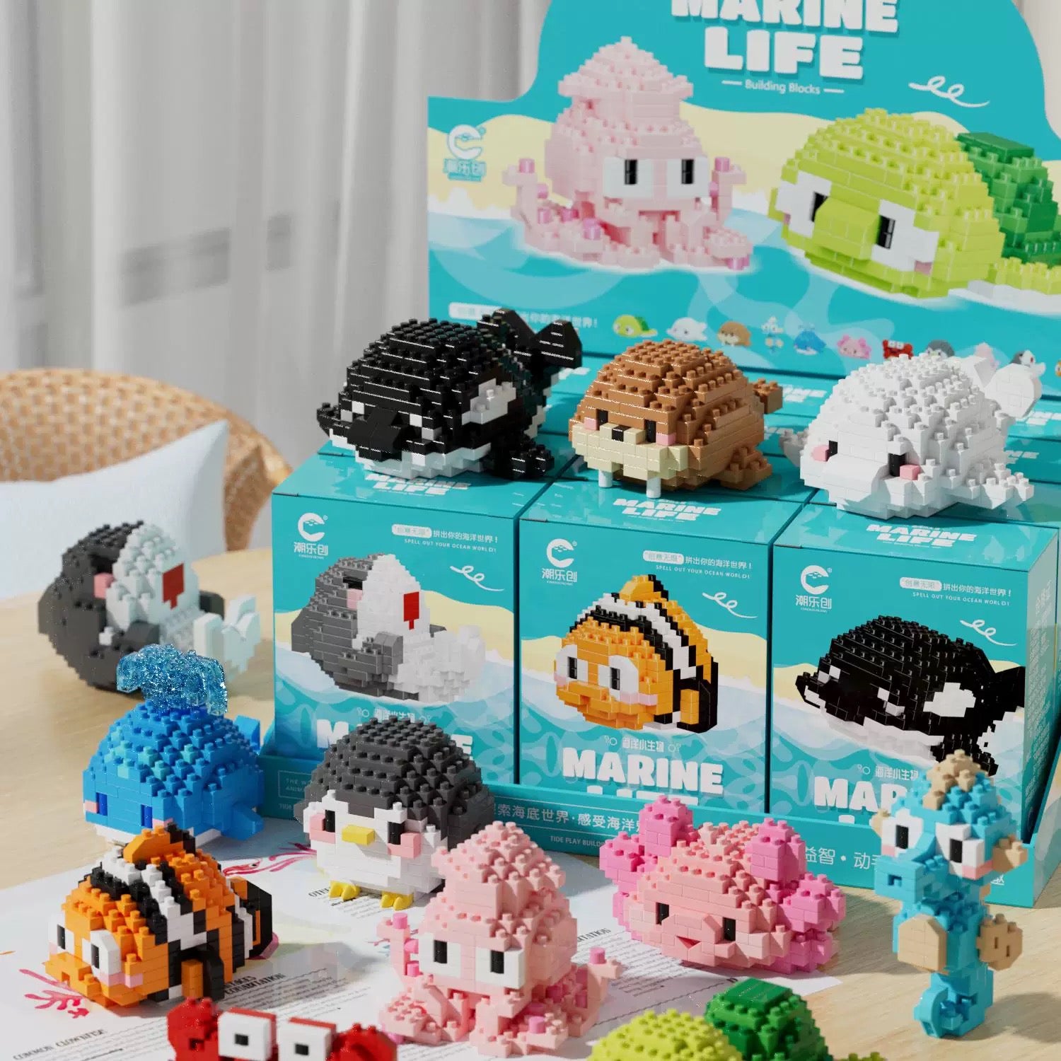 Mini Block Building Block Ocean World Aquarium with Cover | Turtle Beluga Walrus Sealhorse Blue Whale Salamander Crab Crab Penguin Octopus Shark Clownfish Orca - Tiny Particle Assembly DIY Handmade Children Gift