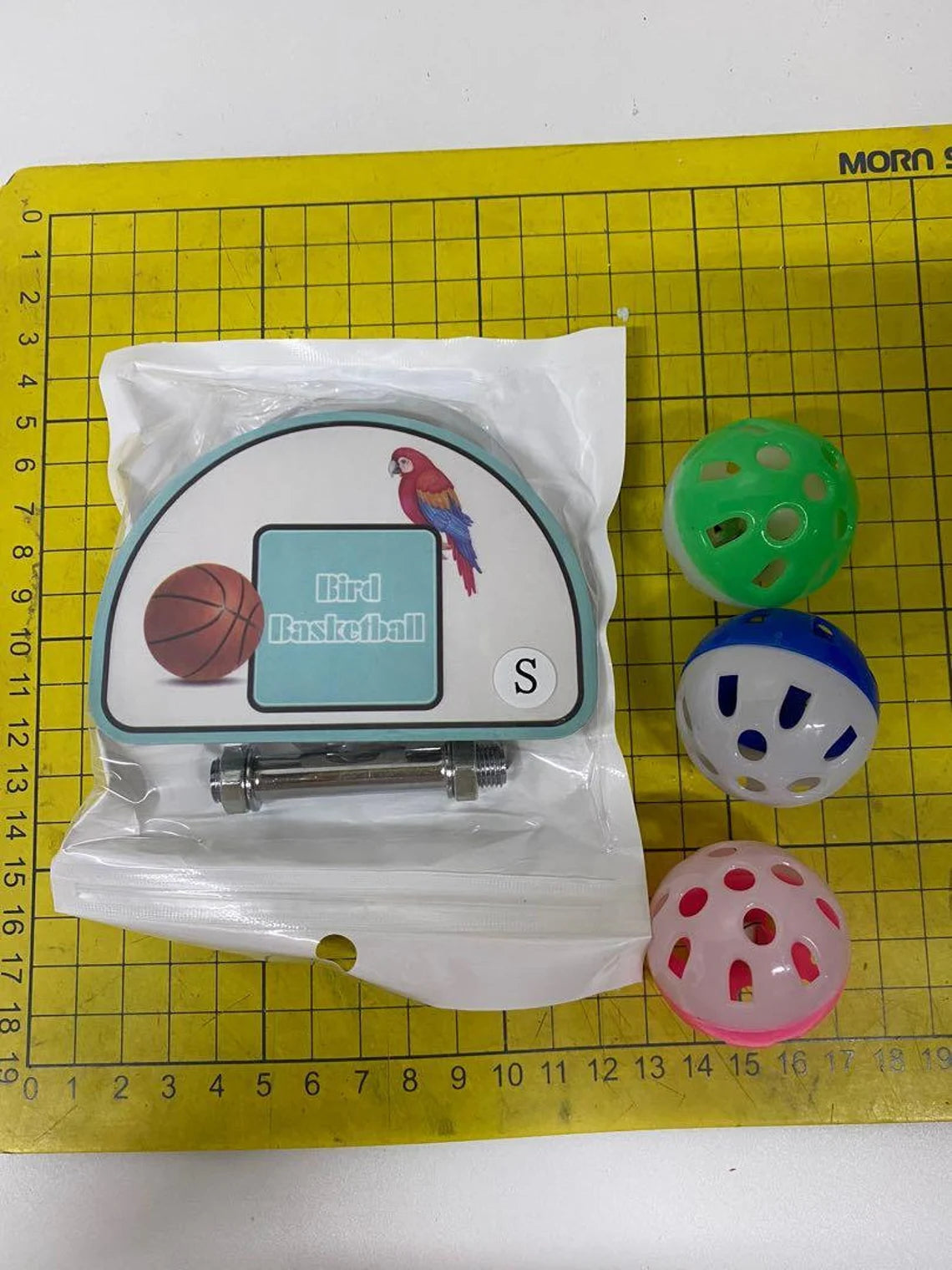 13cm Small Size Parrot Basketball Hoop with 3 Plastic Balls Bird Intelligence Training Toy Parrot Educational Toys for Small Parrot