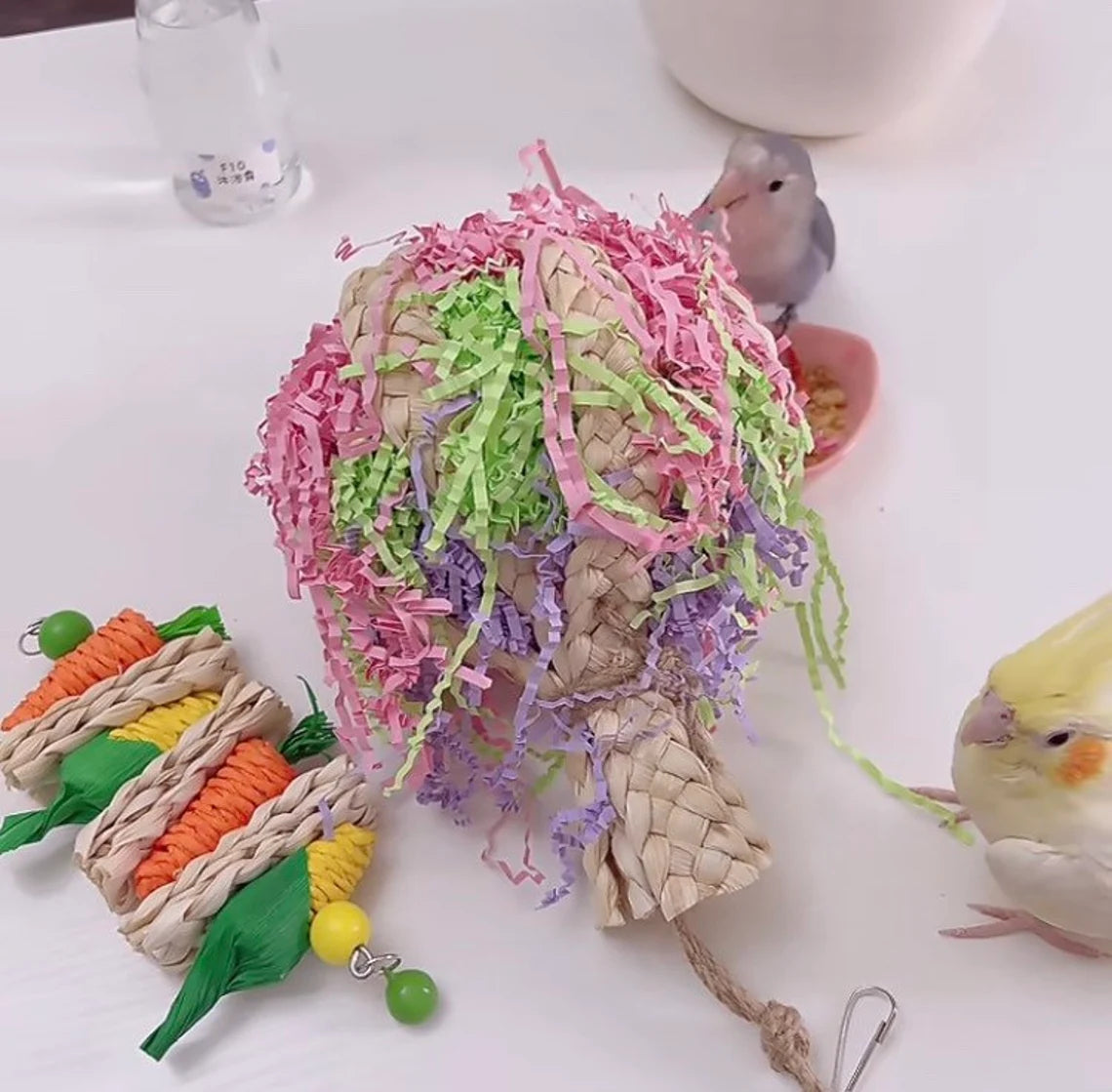 Colour Takraw 15cm Big Ball Shape Corn Leaf with Raffia Paper Parrot Toys Hanging Toy Handmade Bird Toys Organic Bird Cages for Small Medium Parrot