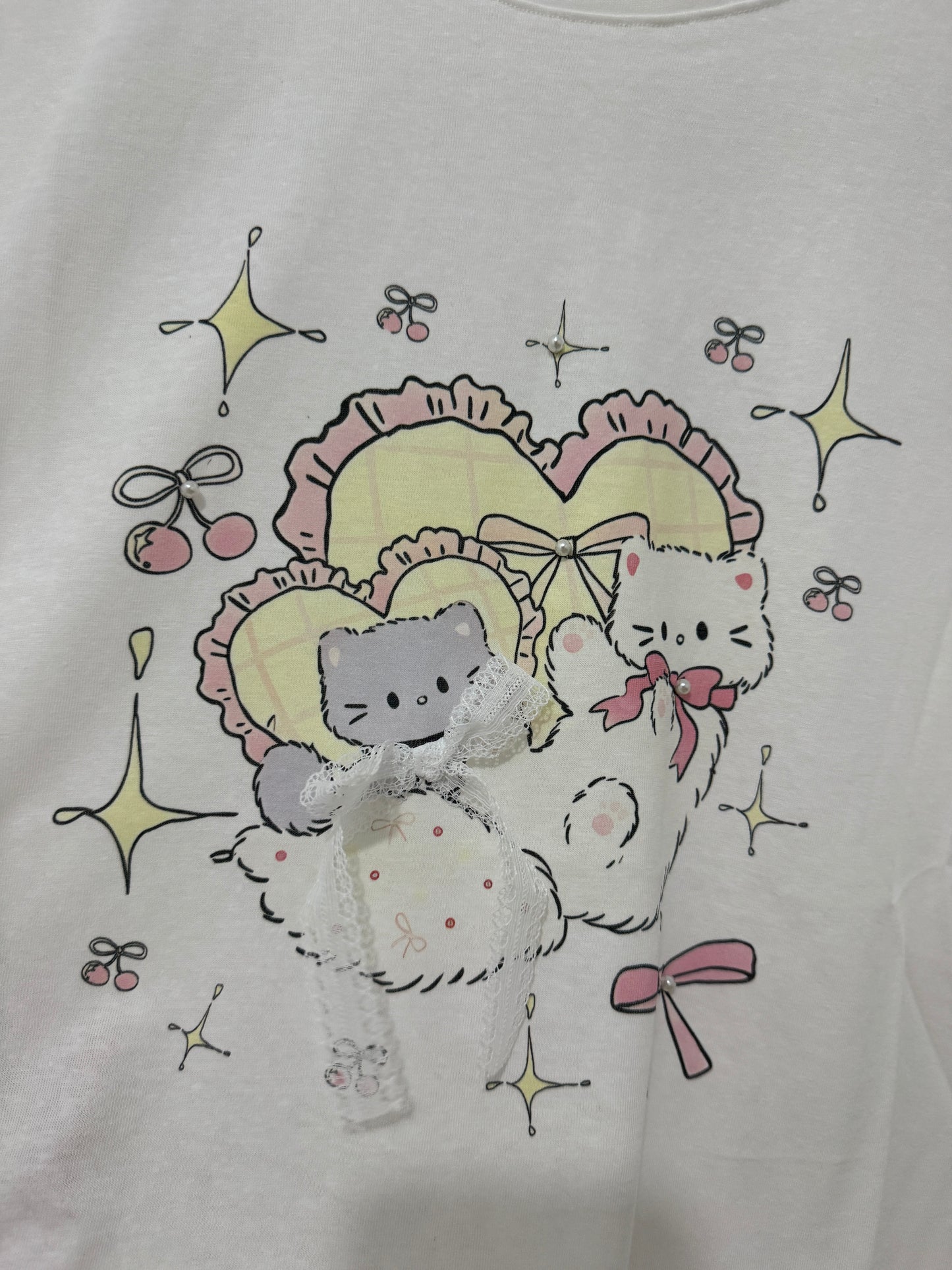 Korean Fashion Cute Animal Style Shirt Series | White & Grey Cats with Heart Cushion - Kawaii Fashion Items