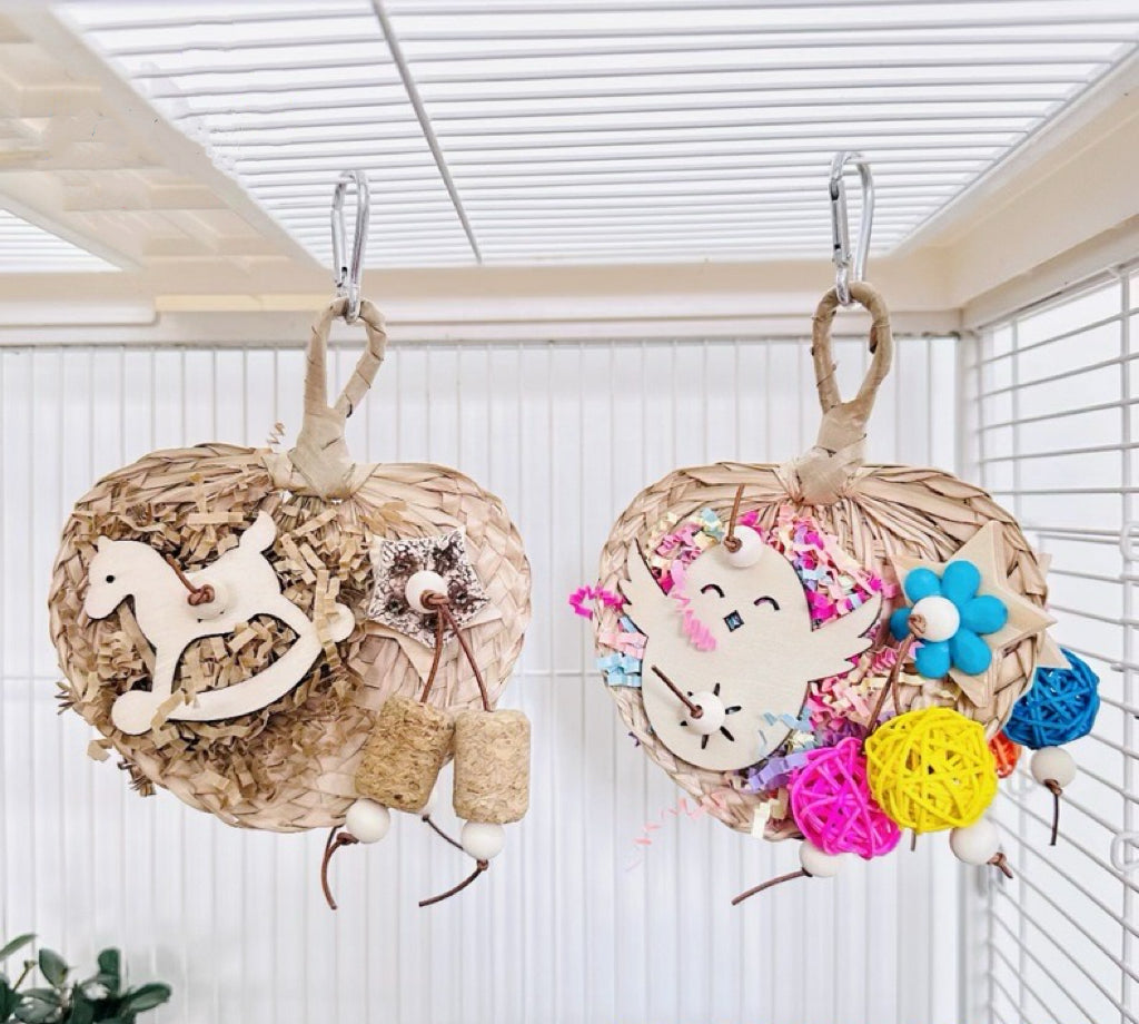 12x15cm Little Playground Grass Fan with Wooden Pieces Takraw Ball & Wine Cork Hanging Toy Handmade Bird Toys Natural Bird Bitting Toys Organic Bird Cages Accessories