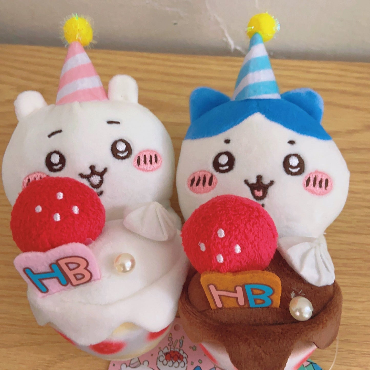Japan ChiiKawa Happy Birthday Series | Birthday Cake ChiiKawa Hachiware - Mini Plush Doll keychain WinnieTheBirds Toy Shop