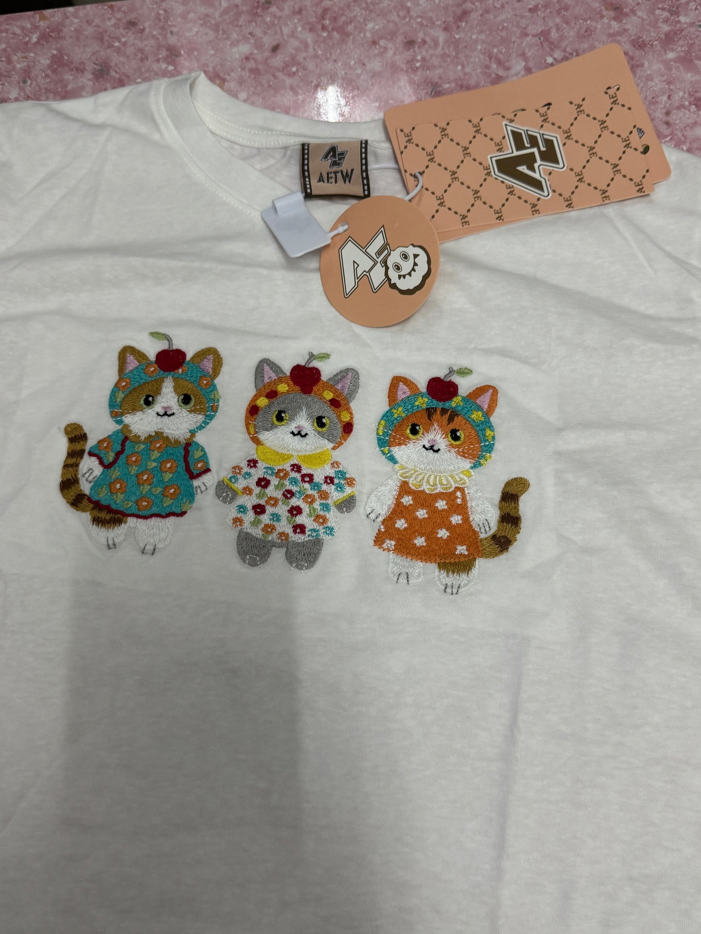 Korean Fashion Cute Animals Style T-Shirt Series | Embroidery 3 Little Cat - Kawaii Fashion Items