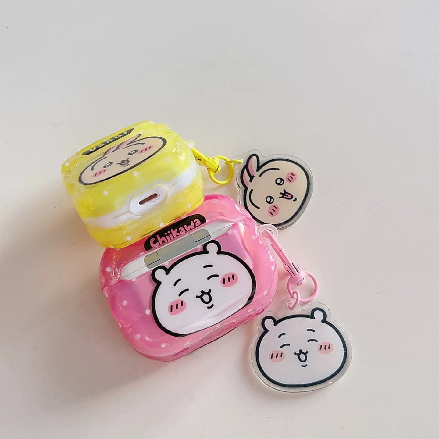 Japanese Cartoon ChiiKawa Colourful with Dot |  Chiikawa Hachiware Usagi Pink Blue Yellow with Keychain - AirPods AirPodsPro AirPods3 AirPods4 Case WinnieTheBirds Toy Shop