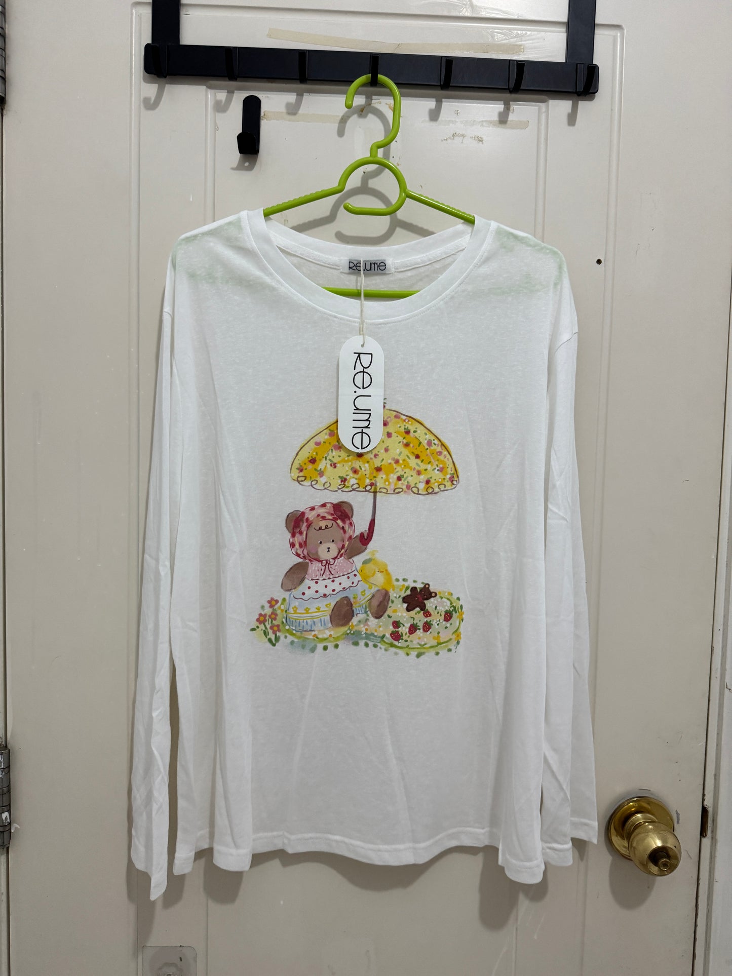 Korean Fashion Cute Animals Style Long-sleeved Sun Protection T-Shirt Series | Bear with Umbrella Picnic - Kawaii Fashion Items