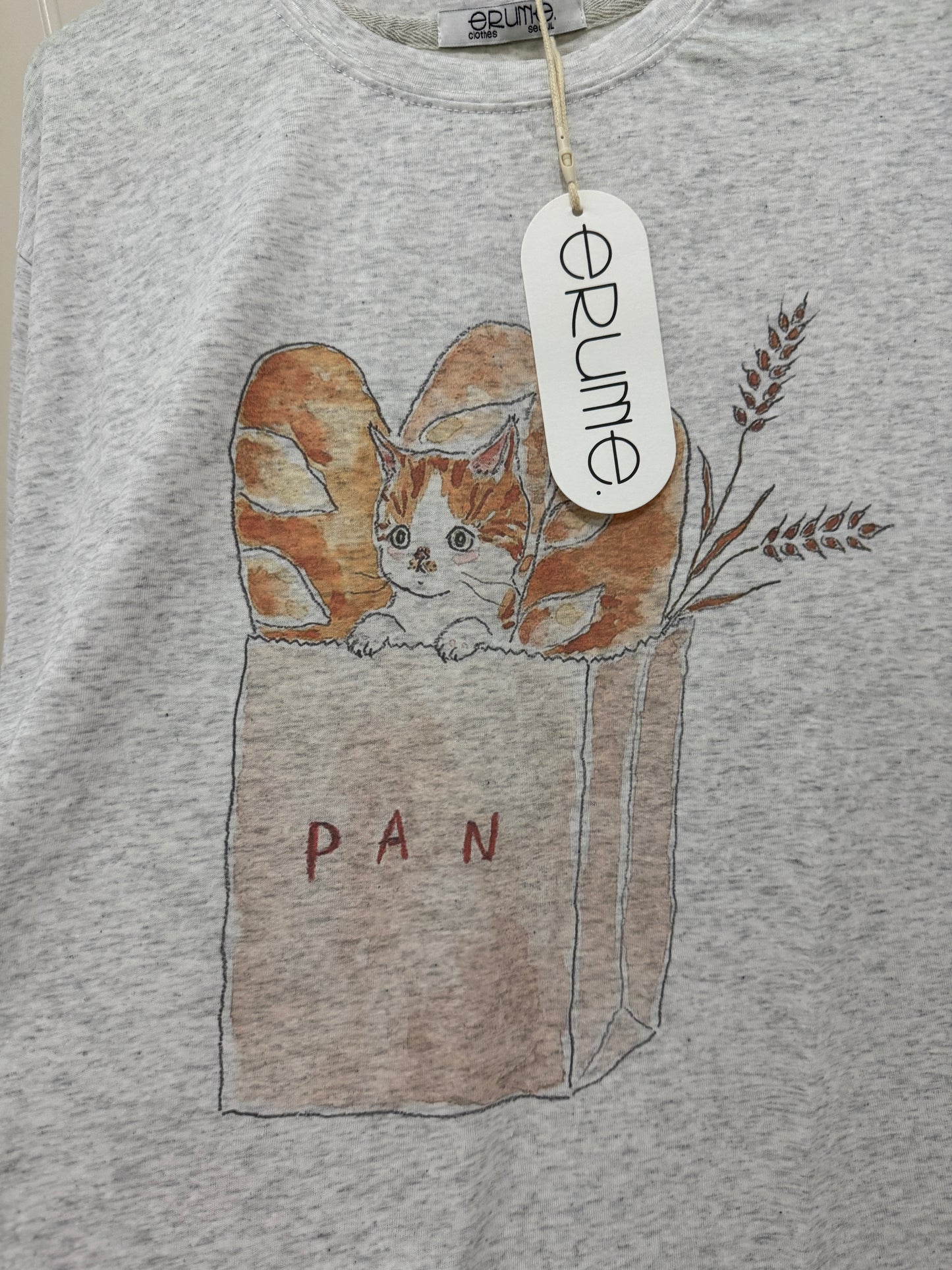 Korean Fashion Cute Animals Style T-Shirt Series | Cat in Paper Bag with French Bread - Kawaii Fashion Items
