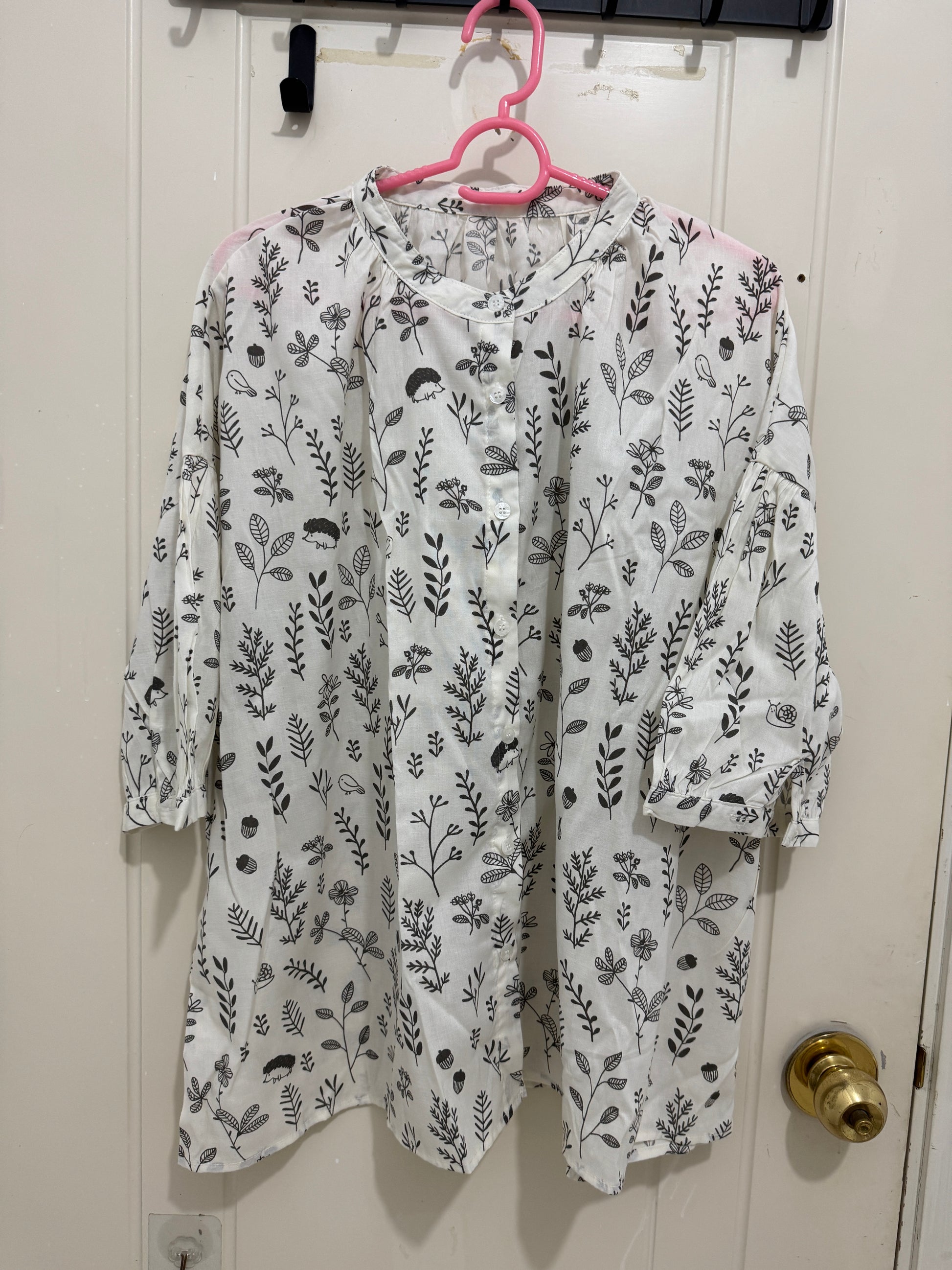 Japanese Cute Animals Style Shirt Series | Hedgehog in Forest - Kawaii Fashion Items