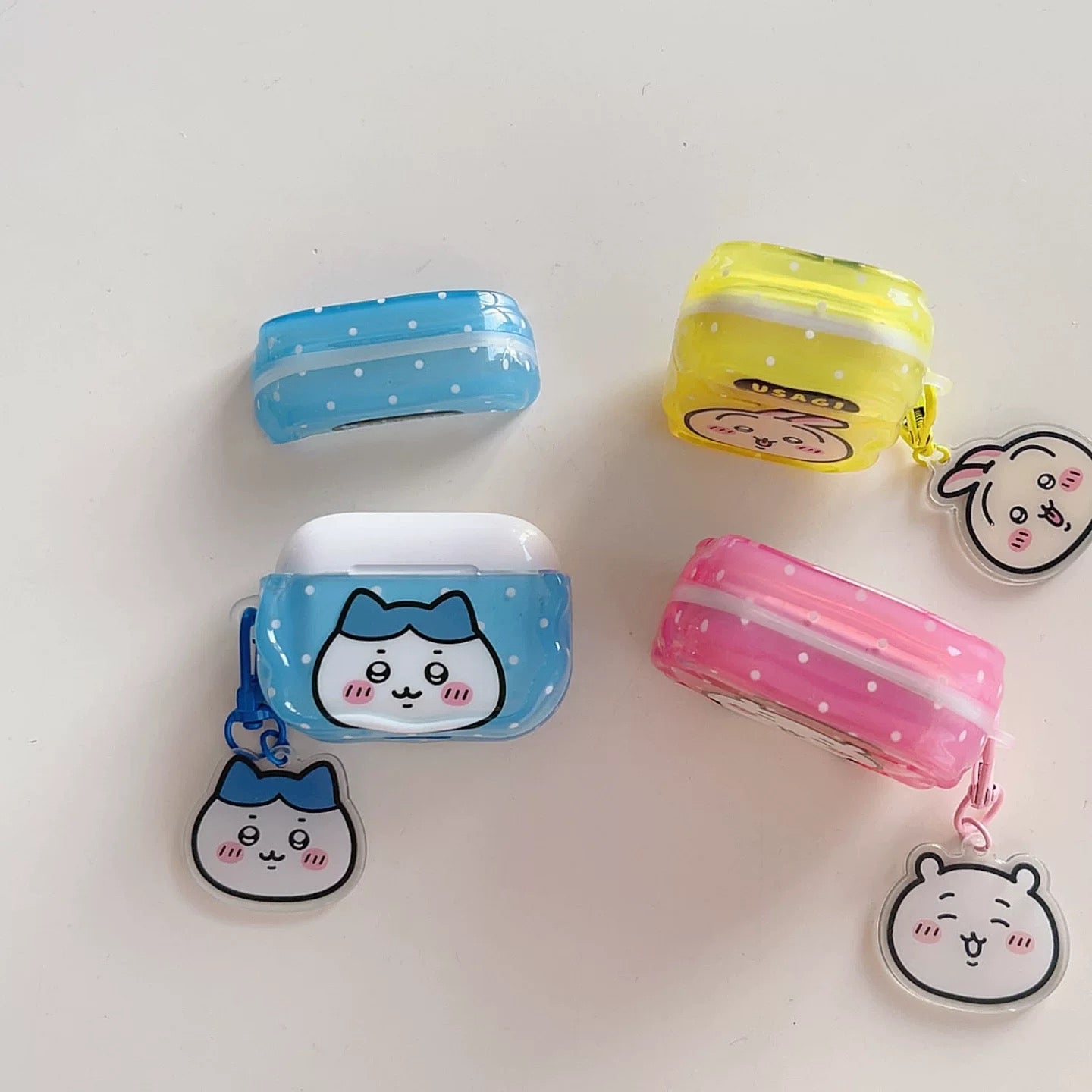 Japanese Cartoon ChiiKawa Colourful with Dot |  Chiikawa Hachiware Usagi Pink Blue Yellow with Keychain - AirPods AirPodsPro AirPods3 AirPods4 Case WinnieTheBirds Toy Shop