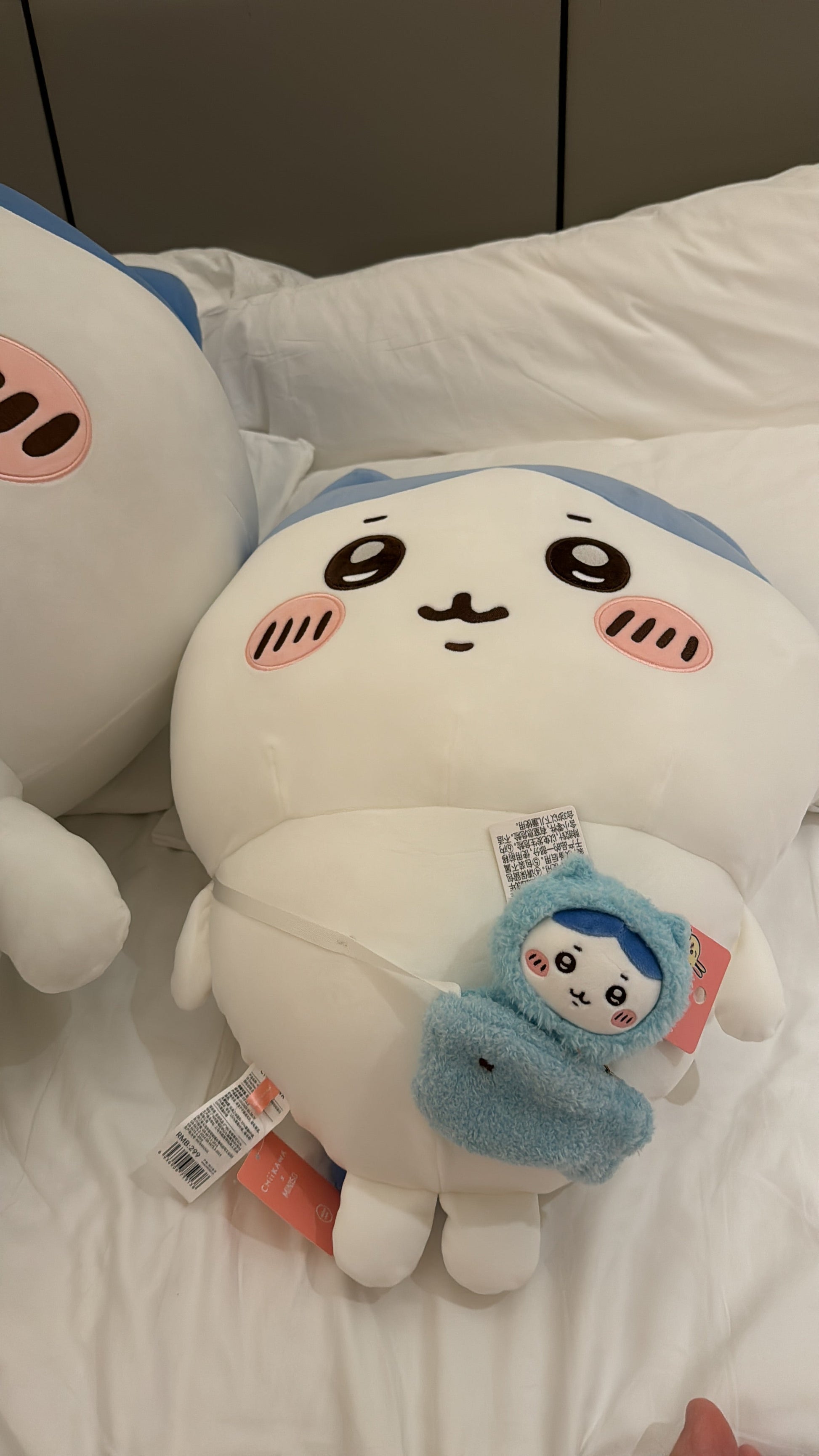 ChiiKawa X Miniso | ChiiKawa Hachiware Usagi -  60cm Giant Outing with Bag Plush Doll Kawaii items Room Decoration doll  WinnieTheBirds Toy Shop