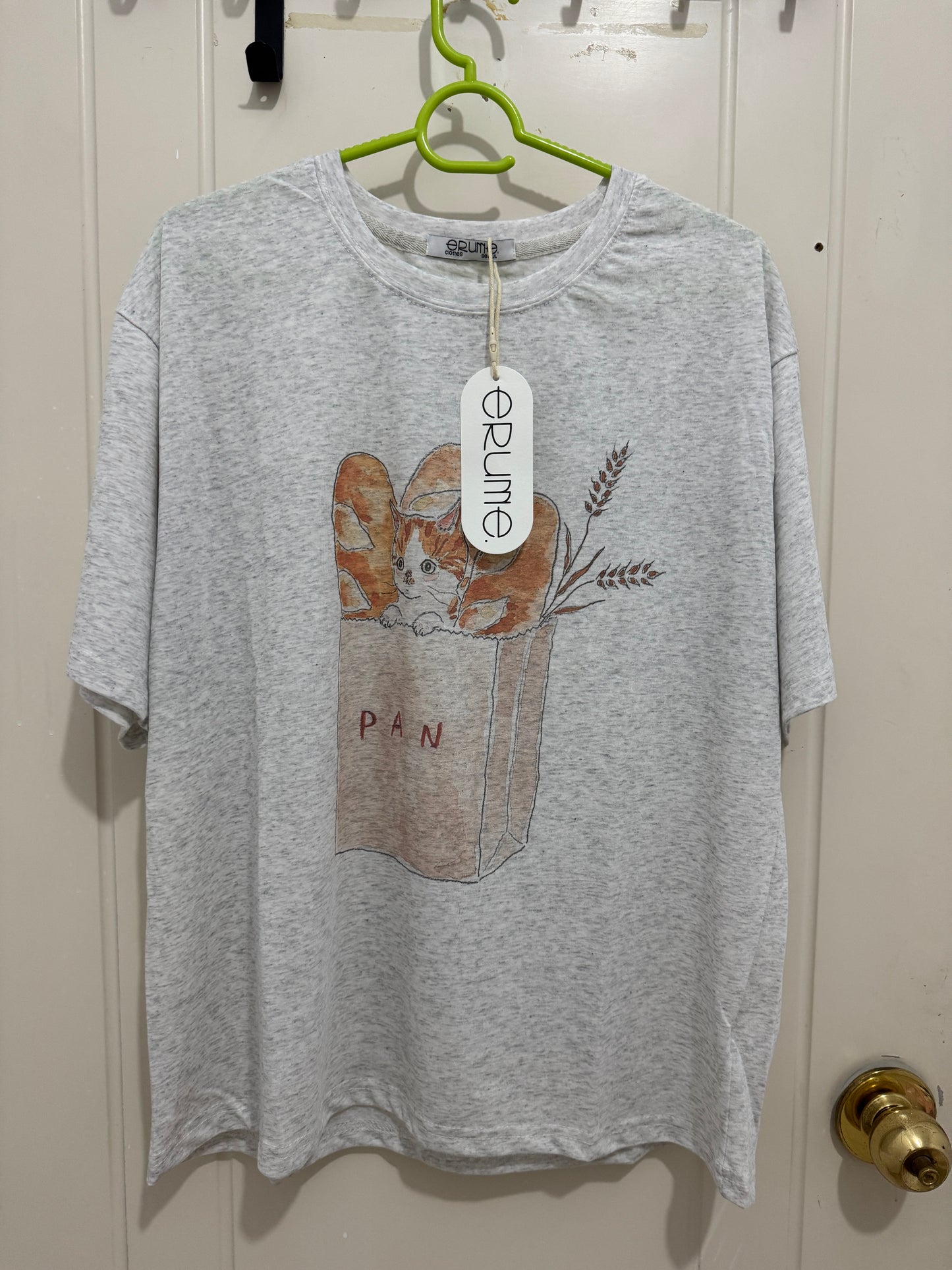 Korean Fashion Cute Animals Style T-Shirt Series | Cat in Paper Bag with French Bread - Kawaii Fashion Items