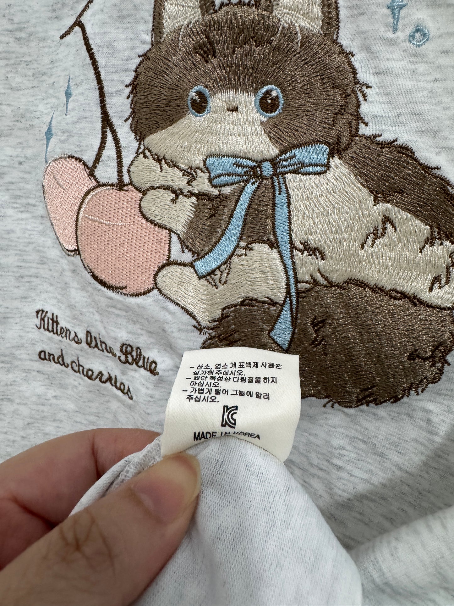Korean Fashion Cute Animals Style T-Shirt Series | Embroidery Cherry Cat - Kawaii Fashion Items
