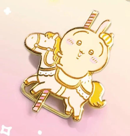 [Pre-order]  ChiiKawa ChiiKawa Go Round Limited Series | ChiiKawa Hachiware Usagi Momonga Kurimanju Rakko Shisa Crab Cute Metal Pin Badge Mystery Box - Kawaii items Blind Box