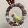 手作り+17.5cm 桜ピンク紫毛糸編みリングブランコ オウム鳥用おもちゃ